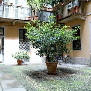 Historical Center Montenapoleone Loft Milan